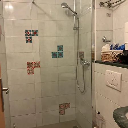 Lulic Apartamento Makarska