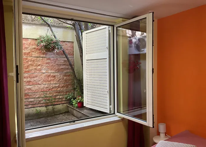 Lulic Daire Makarska